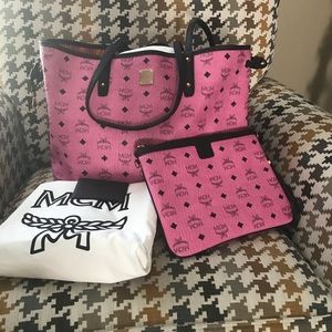 Mcm reversible medium tote